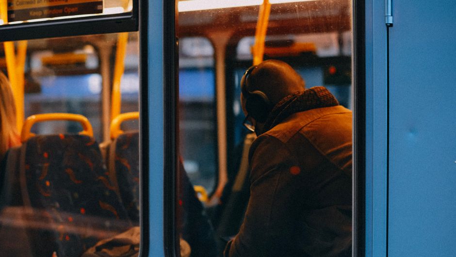Carris e Transdev Contratam: Mais de 300 Vagas Abertas para Motoristas