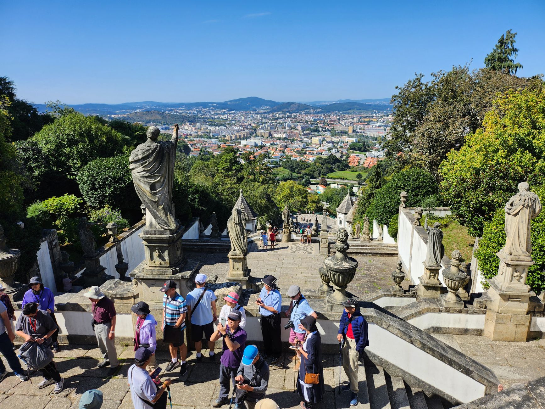 Roteiro de Autocarro no Minho: Guia Essencial de Braga a Viana do Castelo